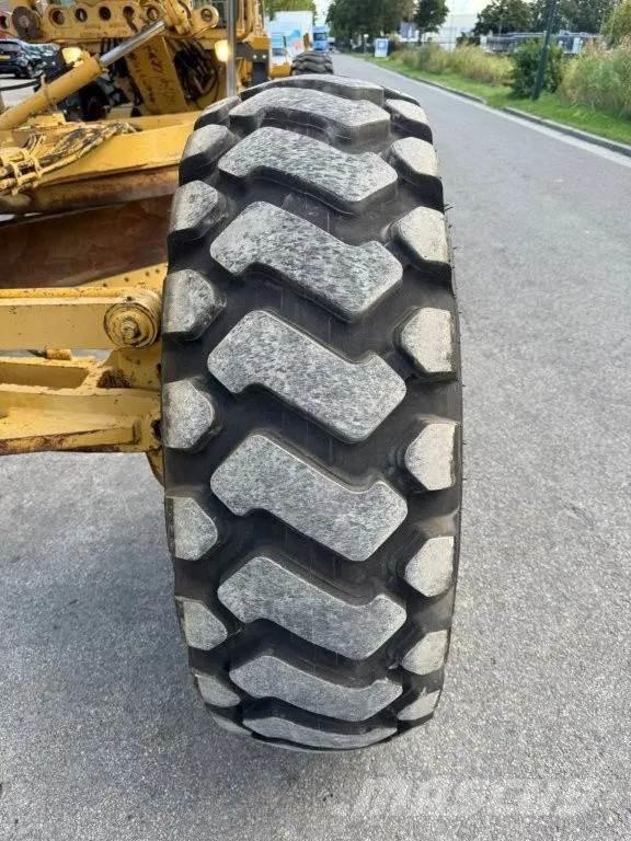 CAT 140H Greiderid