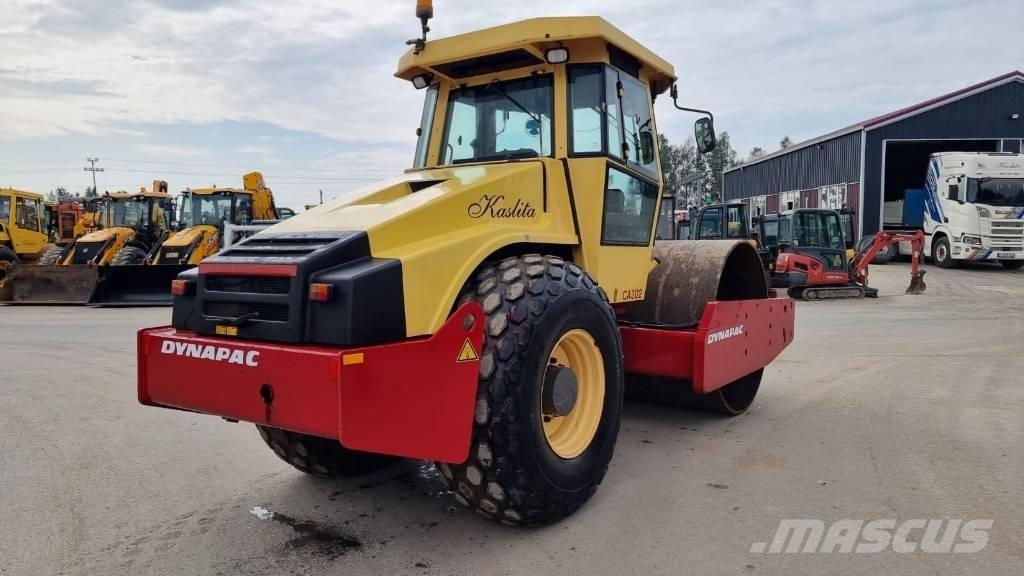 Dynapac CA 302 D Ühe trumliga rullid