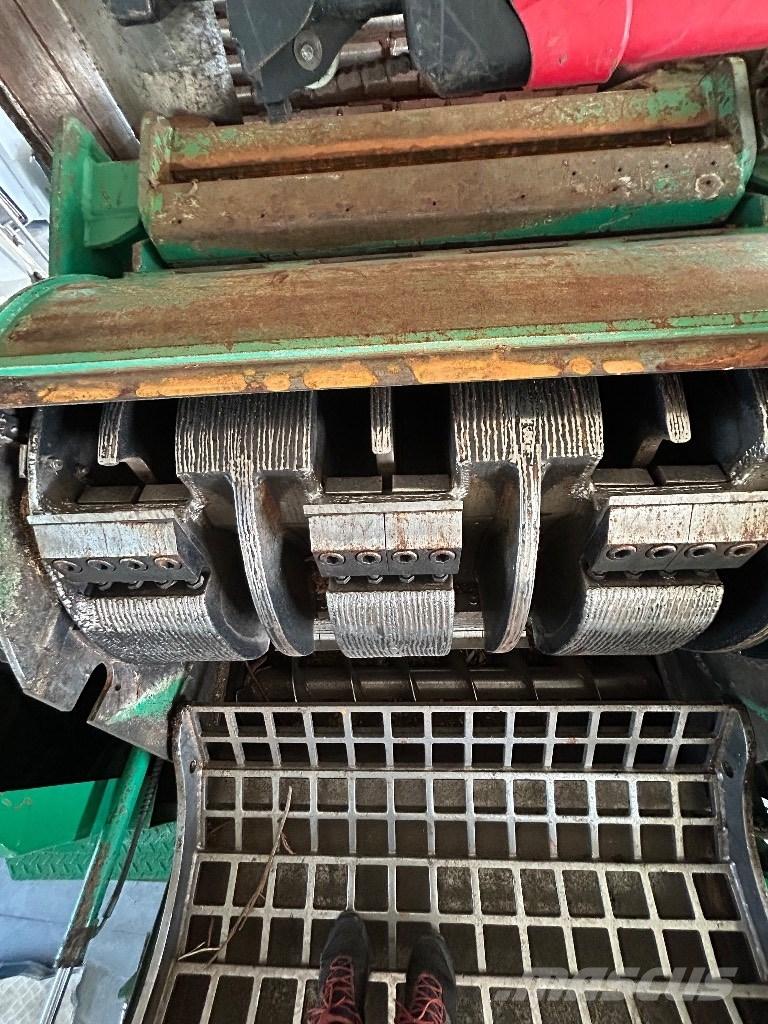 JENZ 582 Puiduhakkurid