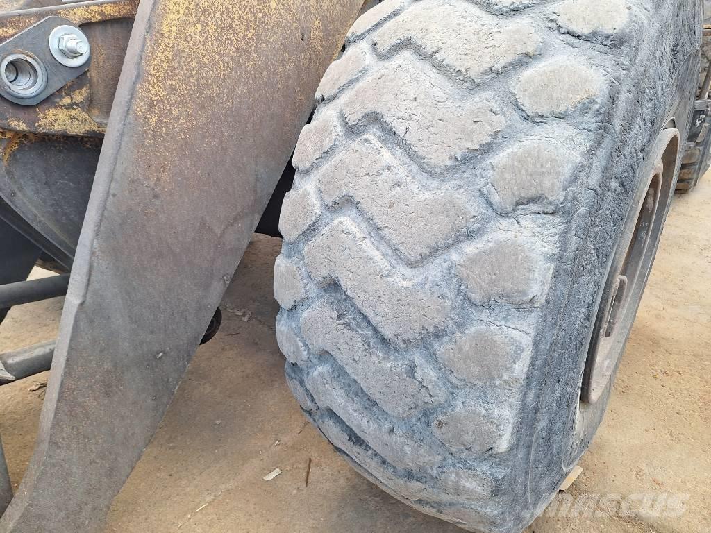 CAT 980 C Rataslaadurid