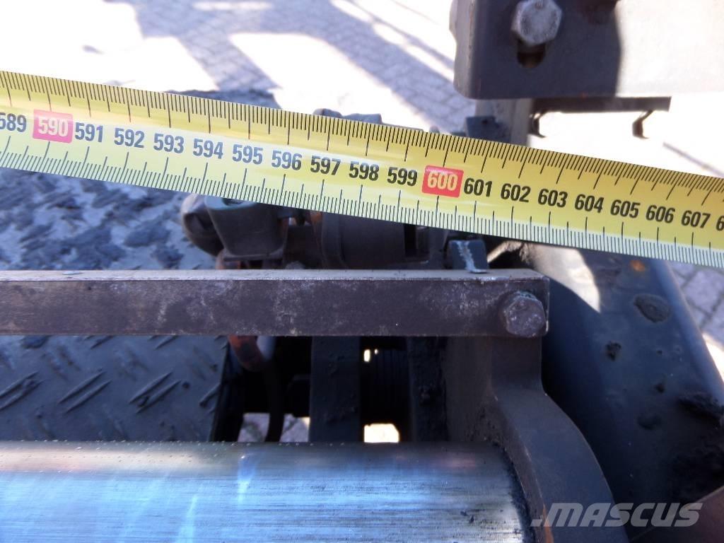 Dynapac F 30 CR Asfaldilaoturid