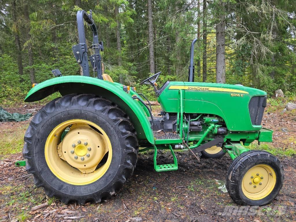 John Deere 5055 E Traktorid