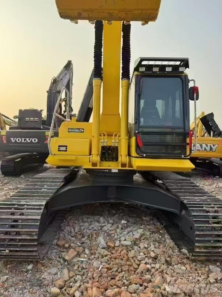 Komatsu PC 240 Roomikekskavaatorid
