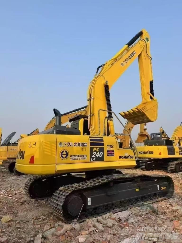Komatsu PC 240 Roomikekskavaatorid