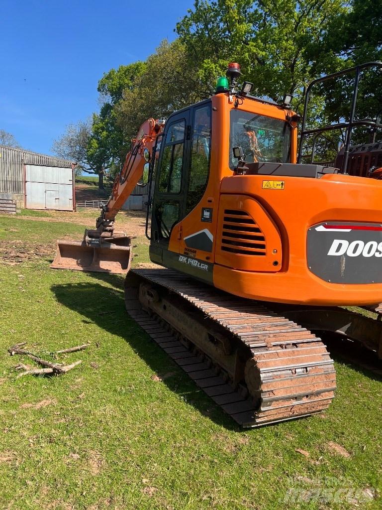 Doosan DX 140 LCR-7 Roomikekskavaatorid