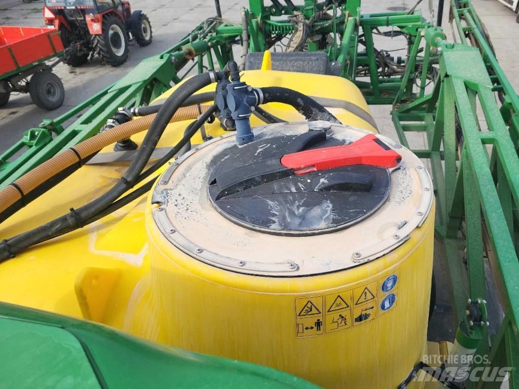John Deere R 4040 Iseliikuvad pritsid