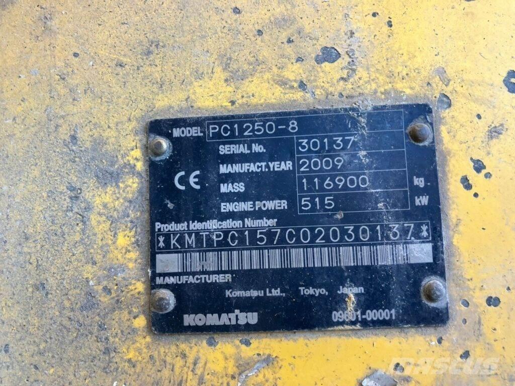Komatsu PC1250-8 Roomikekskavaatorid