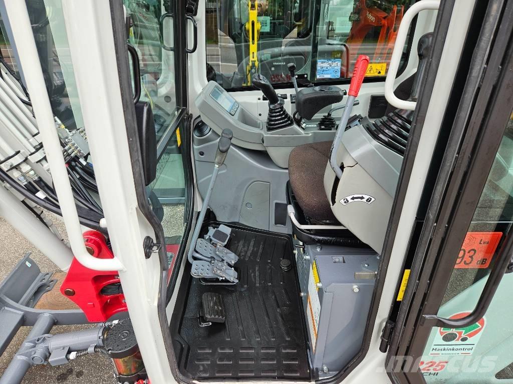 Takeuchi TB 225 Miniekskavaatorid < 7 t