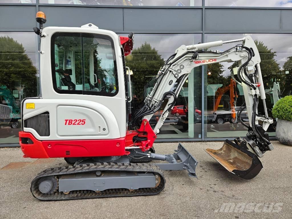 Takeuchi TB 225 Miniekskavaatorid < 7 t