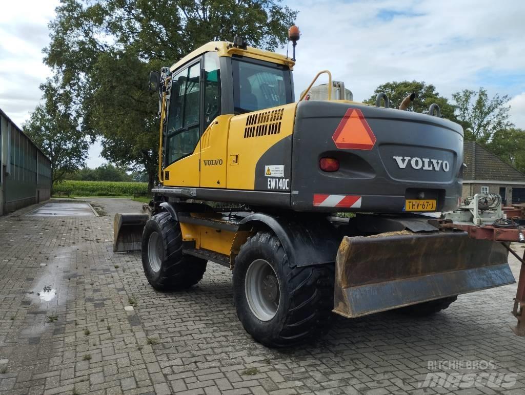 Volvo EW 140 C Ratasekskavaatorid