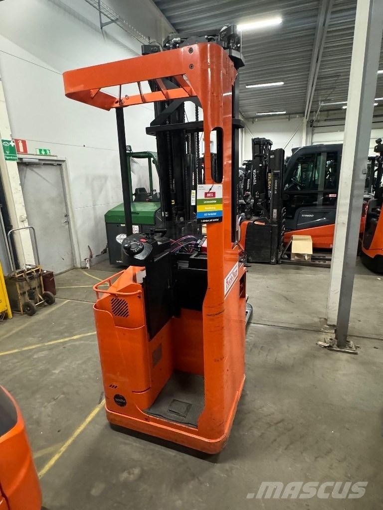 Toyota SSE160 Platvormiga virnastajad