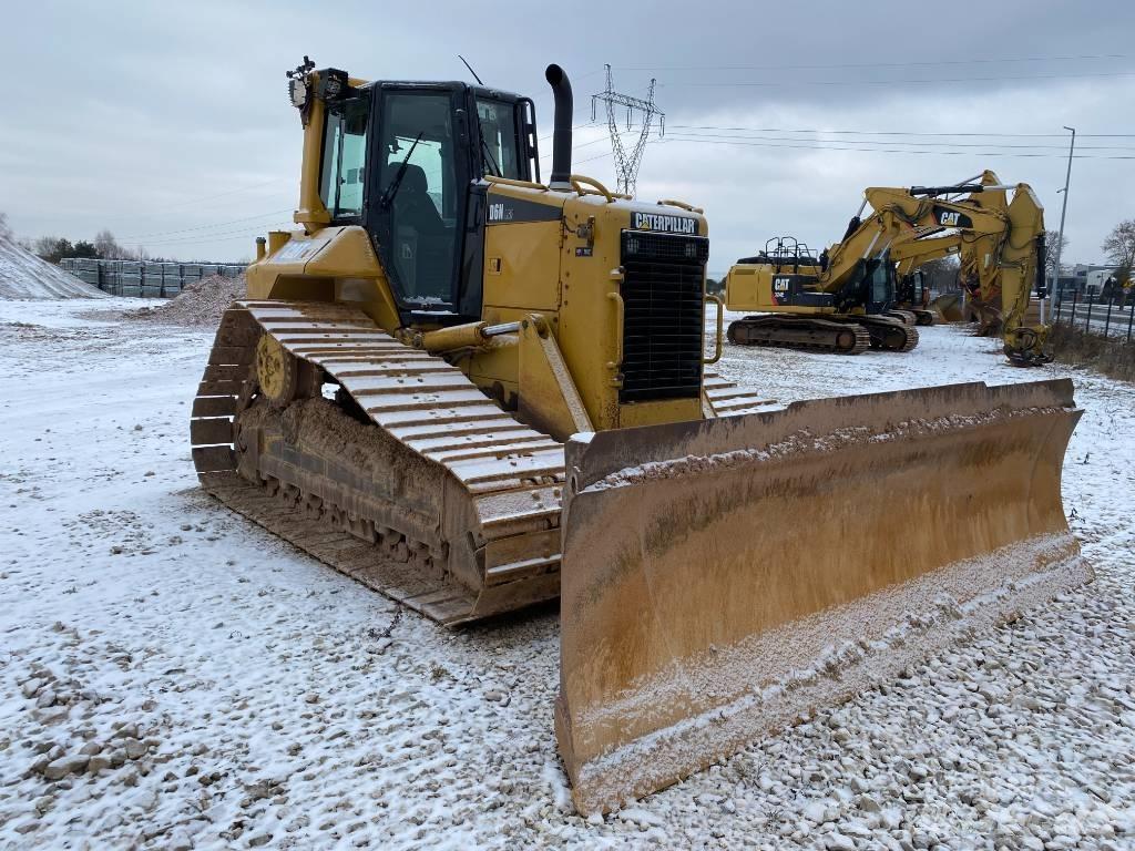 CAT D 6 N LGP Buldooserid