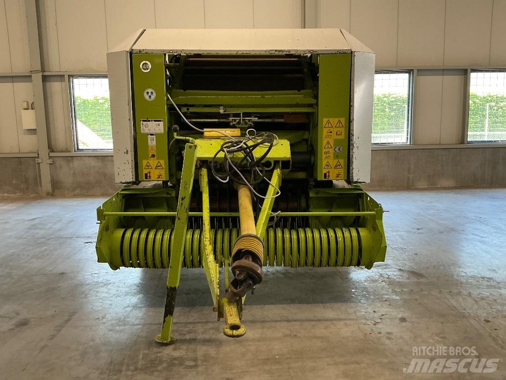 CLAAS Rollant 240 Ruloonpressid