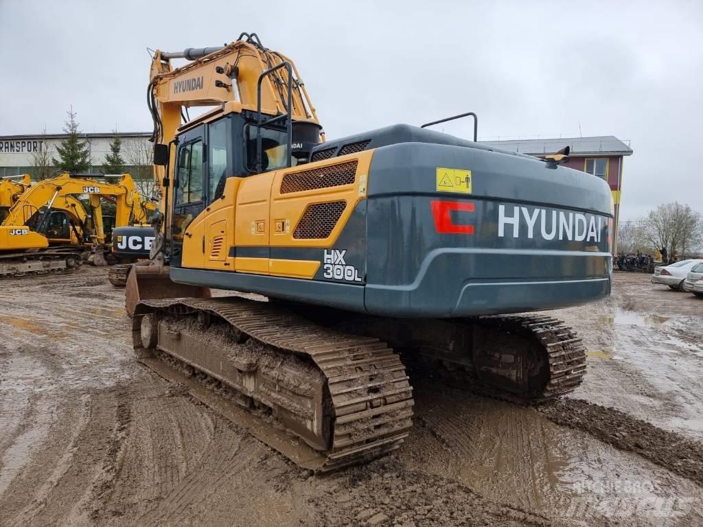 Hyundai HX 300 L Roomikekskavaatorid