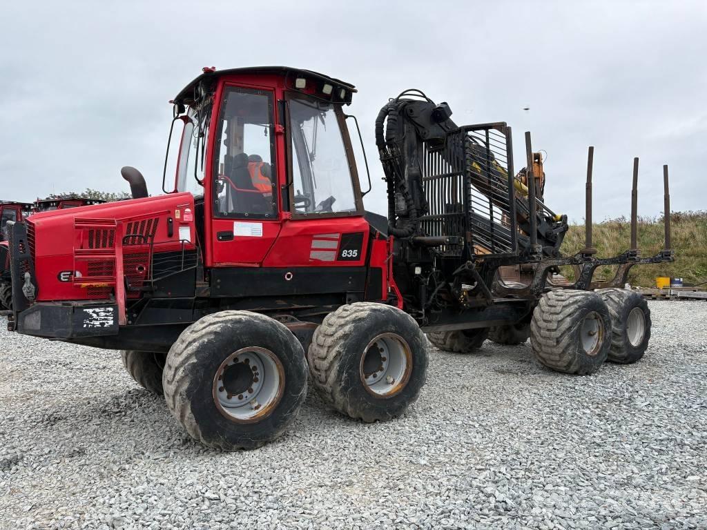 Komatsu 835 Forwarderid