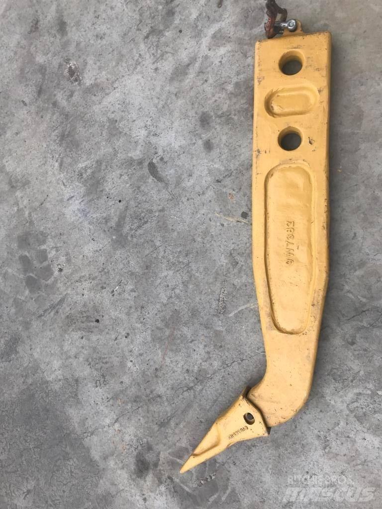 Komatsu D65 Shank Kaabitsad