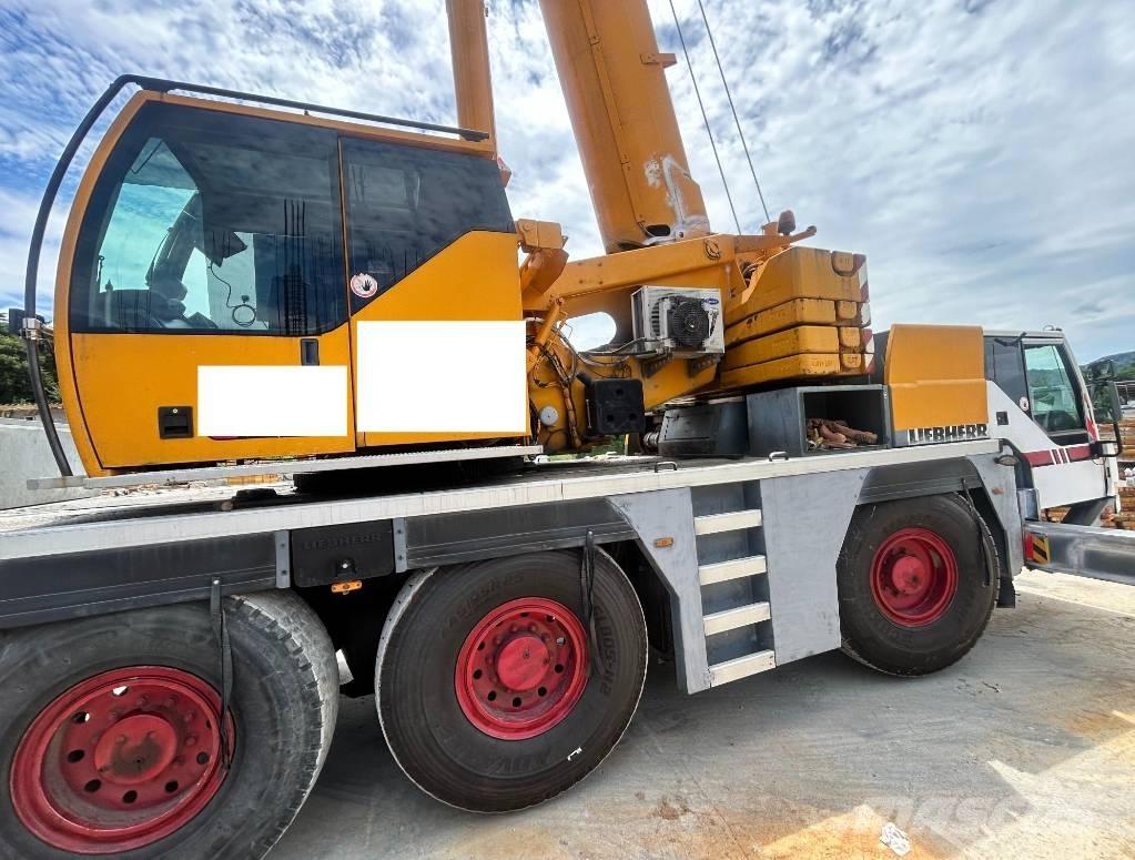 Liebherr LTM 1055 Maastikutõstukid