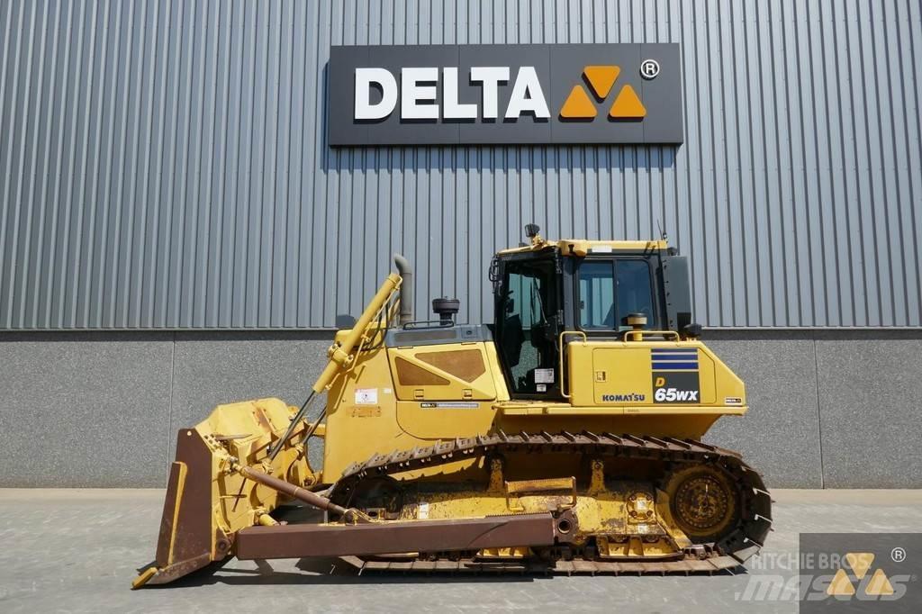 Komatsu D65WX-17 Buldooserid