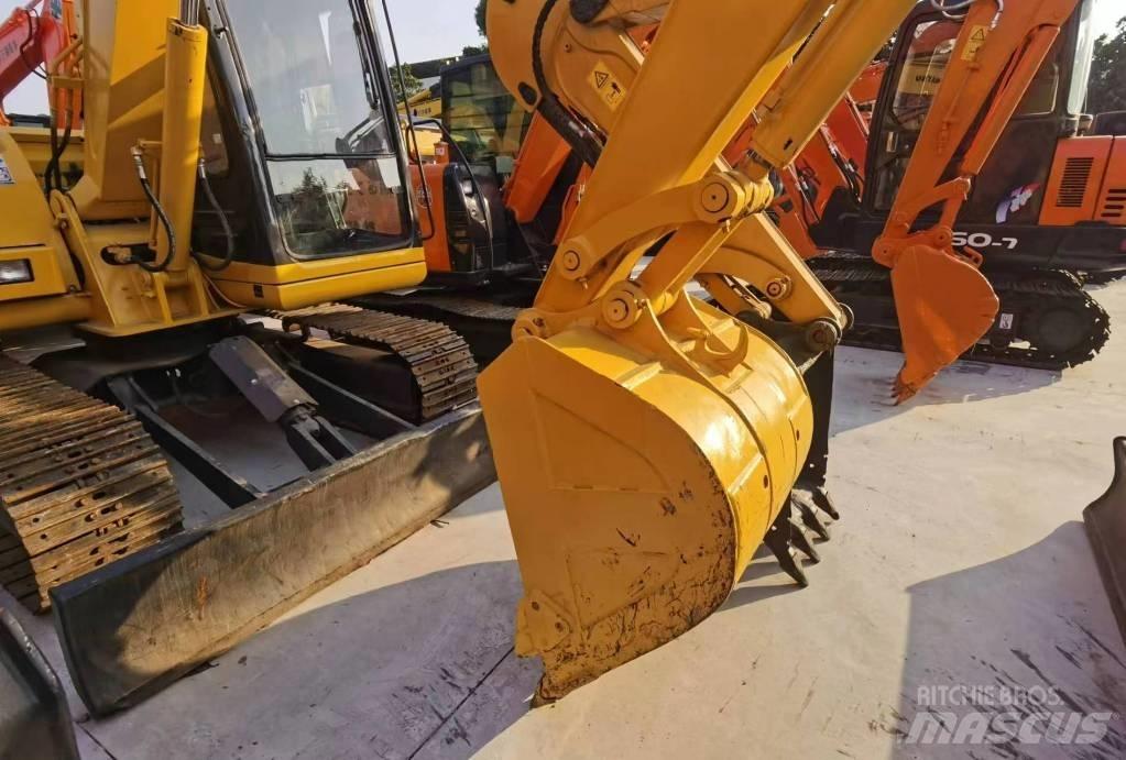Komatsu PC 60 Roomikekskavaatorid