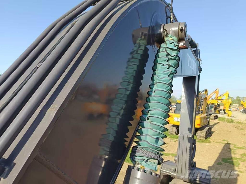 Volvo EC 250 D L Roomikekskavaatorid