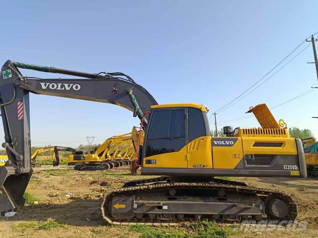Volvo EC 250 D L Roomikekskavaatorid
