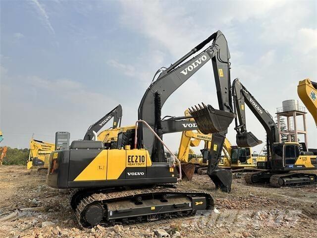 Volvo EC210B Roomikekskavaatorid