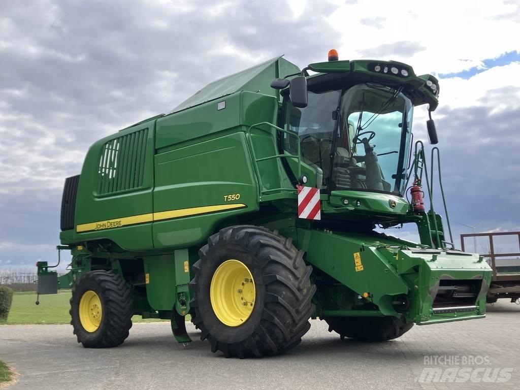 John Deere T550 Teraviljakombainid