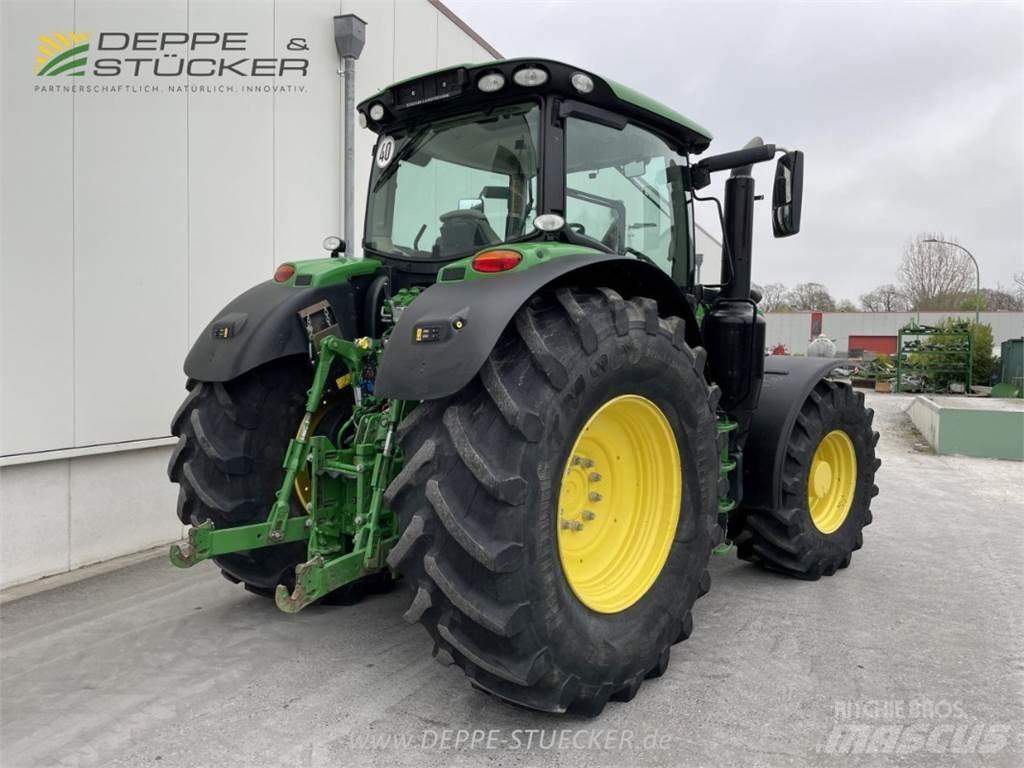 John Deere 6215R Traktorid