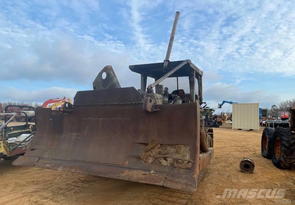 CAT D 7 E Buldooserid