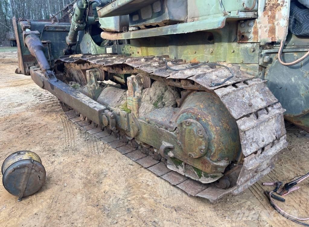 CAT D 7 E Buldooserid