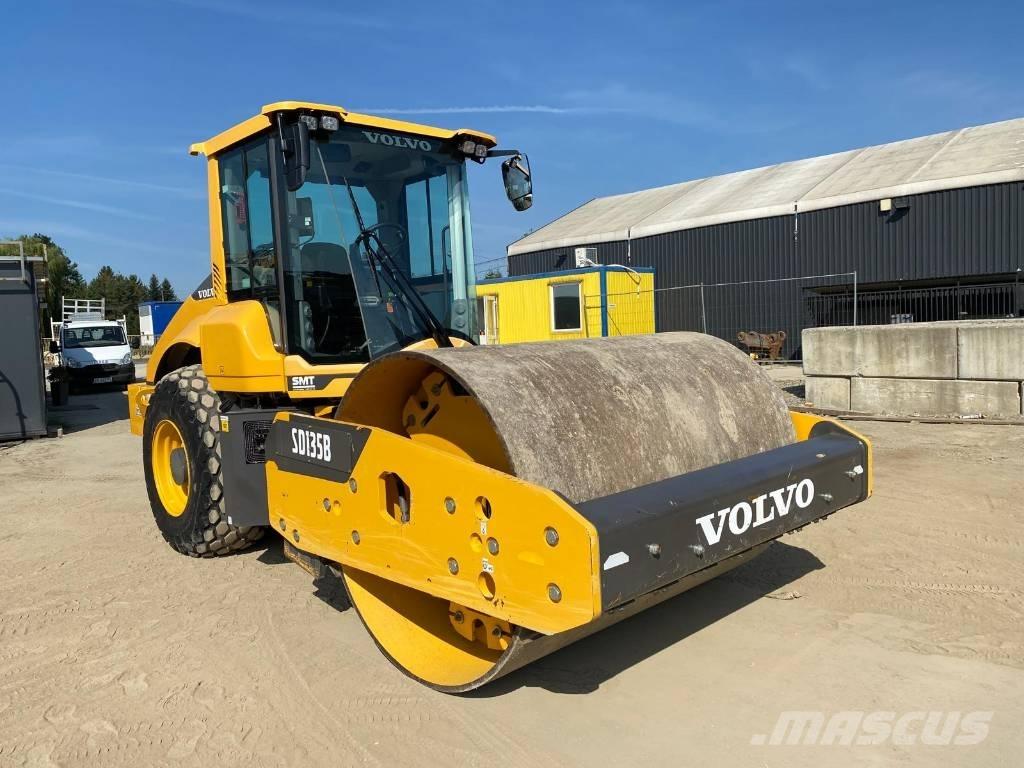 Volvo SD135B Ühe trumliga rullid