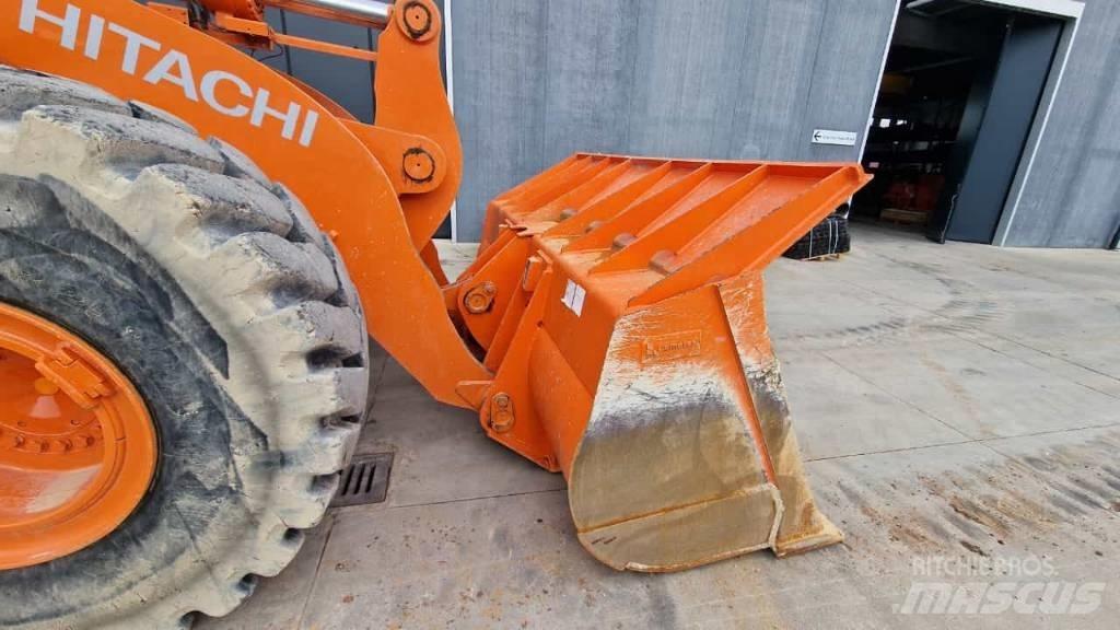 Hitachi ZW 310-6 Rataslaadurid