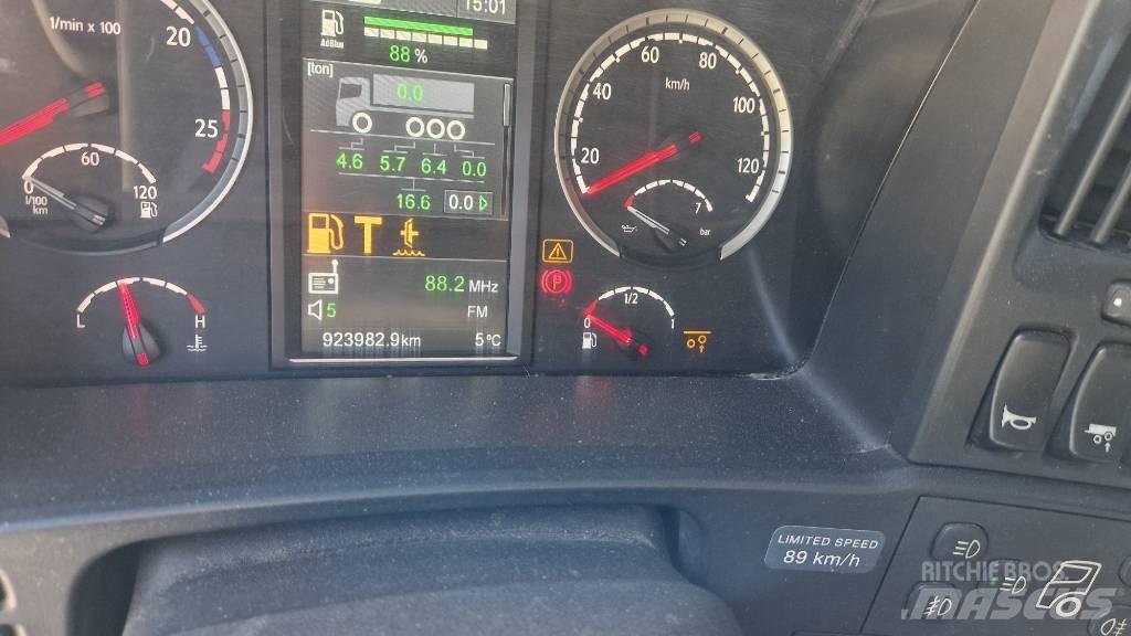 Scania R730 8x4*4 Metsaveokid