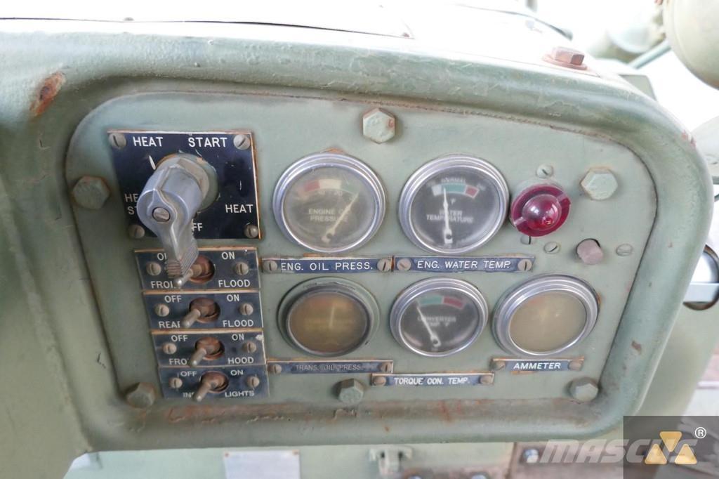 CAT D7F Ex-army Buldooserid