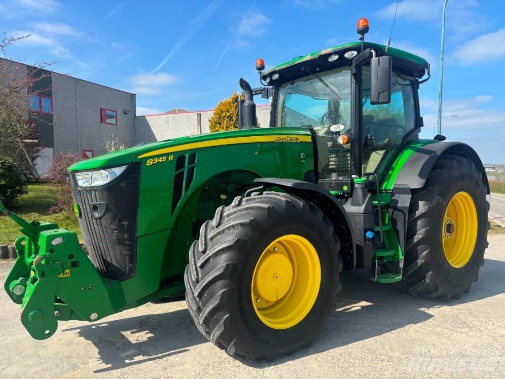 John Deere 8345 R Traktorid