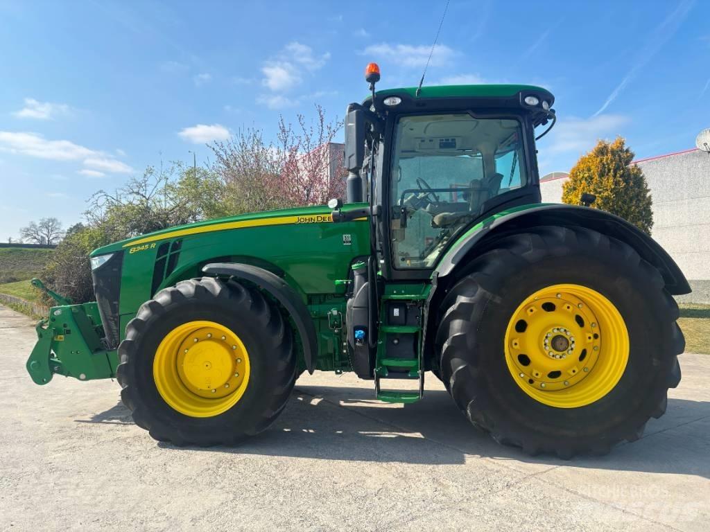 John Deere 8345 R Traktorid
