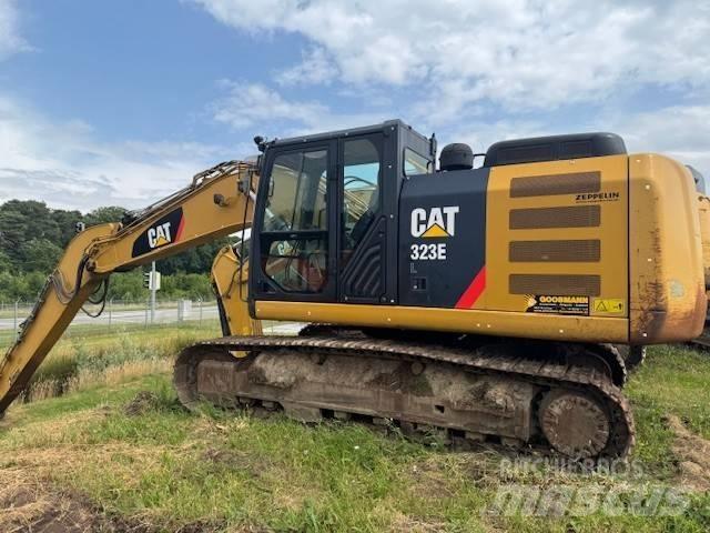 CAT 323 E Roomikekskavaatorid