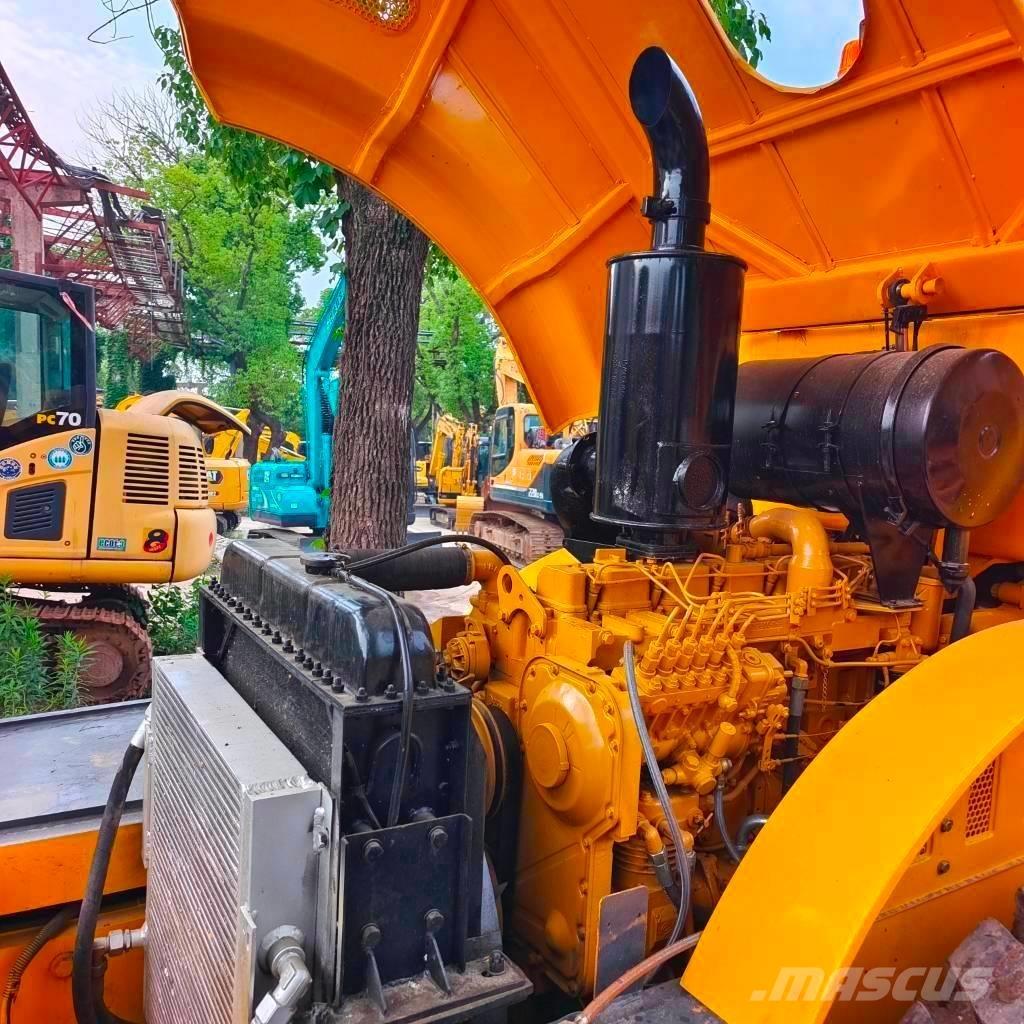 XCMG XS 223 J Ühe trumliga rullid