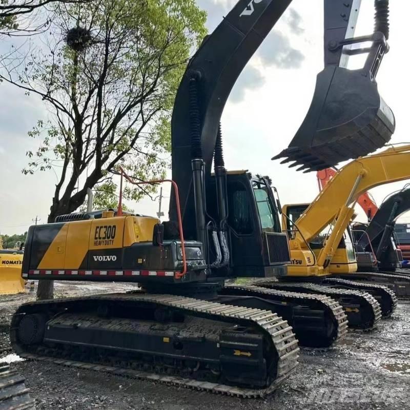 Volvo EC300 Roomikekskavaatorid