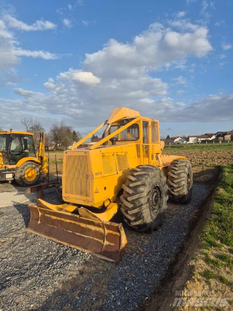 John Deere 667d Metsatööks kohandatud traktorid