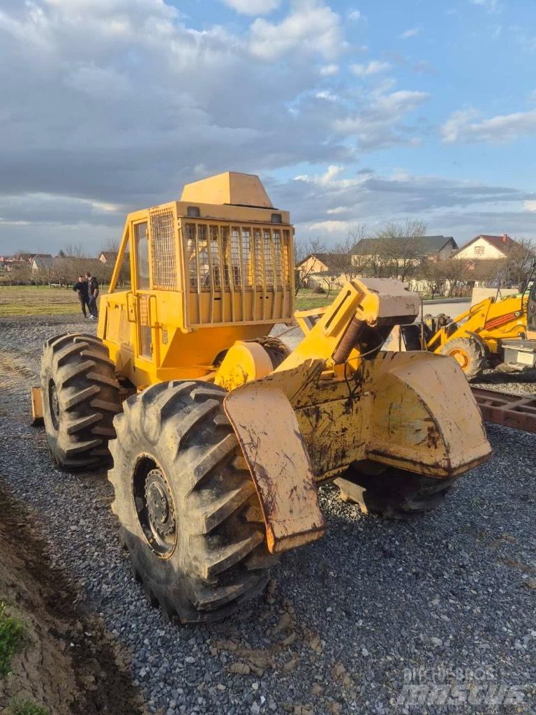 John Deere 667d Metsatööks kohandatud traktorid