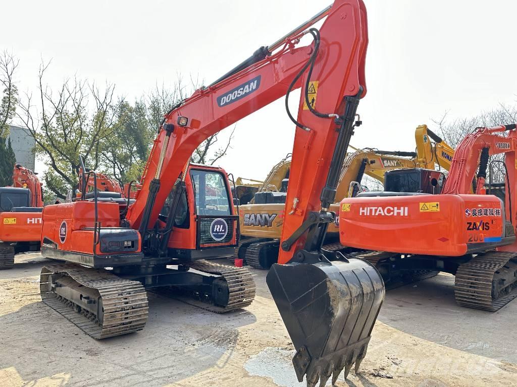 Doosan DX140LC-9C Roomikekskavaatorid