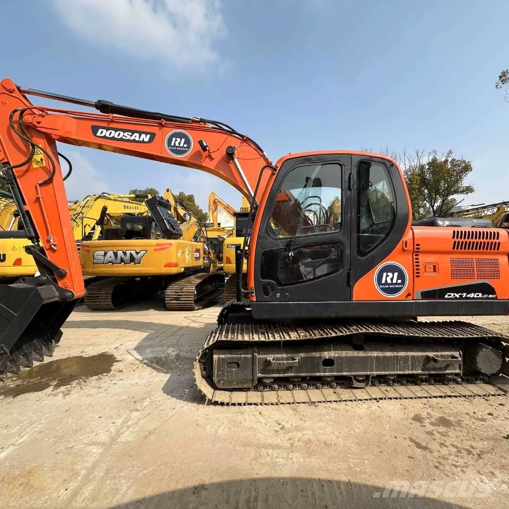 Doosan DX140LC-9C Roomikekskavaatorid