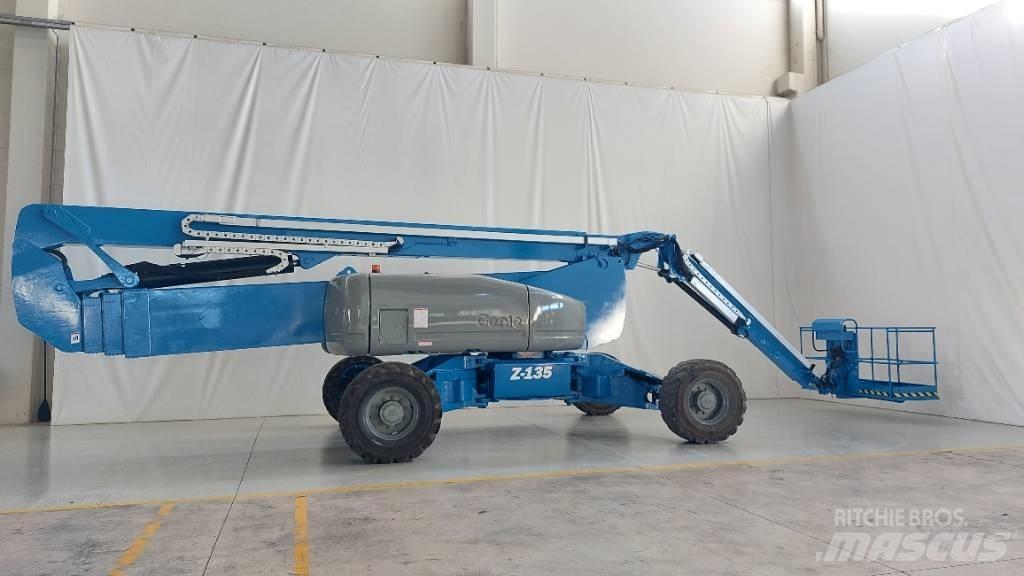 Genie ZX 135/70 Iseliikuvad poomtõstukid