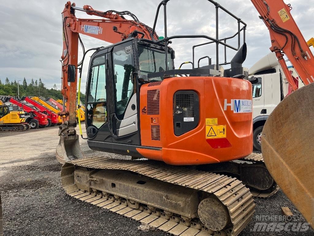 Hitachi ZX135 US-6 Roomikekskavaatorid