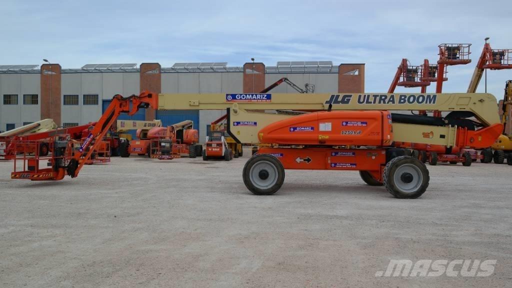 JLG 1250AJP Iseliikuvad poomtõstukid
