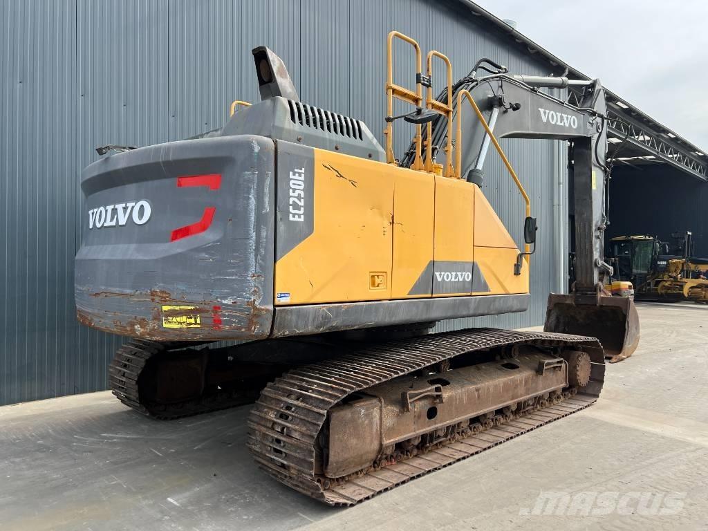Volvo EC250E L Roomikekskavaatorid