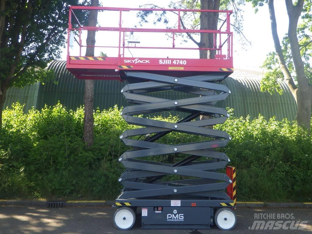 SkyJack SJ4740 Käärtõstukid