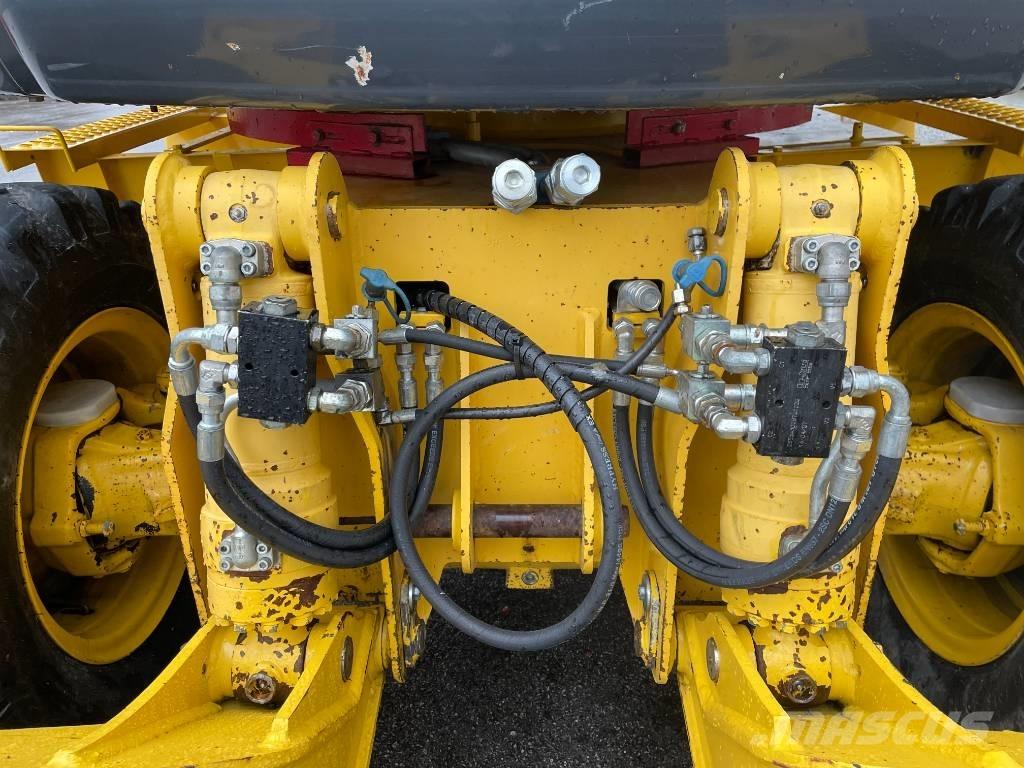 Komatsu PW 98 MR-8 Ratasekskavaatorid