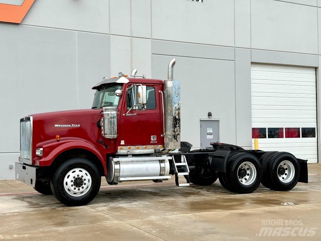 Western Star 4900 Sadulveokid